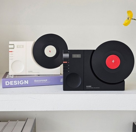 [HURIZ] Retro Turntable Bluetooth Speaker