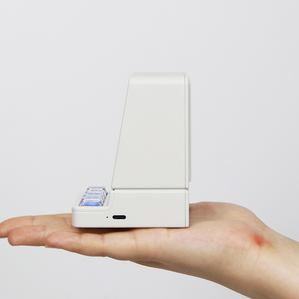 [HURIZ] Retro PC Bluetooth Speaker